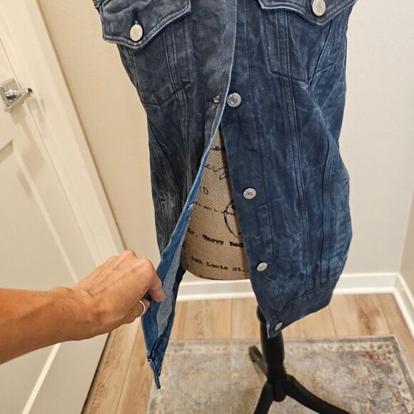 Levi's Women's Indigo Blue Denim Vest Size Small - Picture 3 of 9